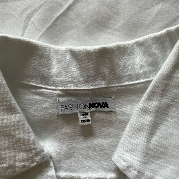 Denim white dress from Fashionnova. Never worn - Picture 2 of 3